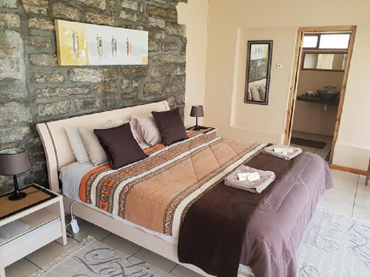 The Whitehouse Inn Sutherland Extérieur photo